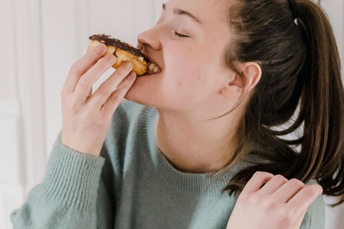 A influência dos alimentos na saúde mental e seu impacto na obesidade