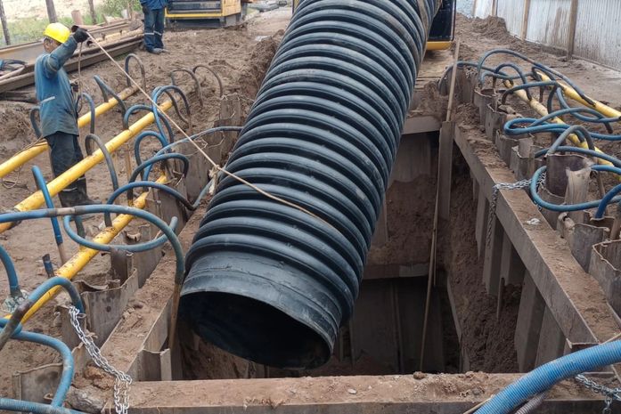 Jatiúca: obra de coletor de esgoto danificado deve ser concluída no fim de janeiro