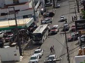 Passageiro entra em luta corporal e evita assalto