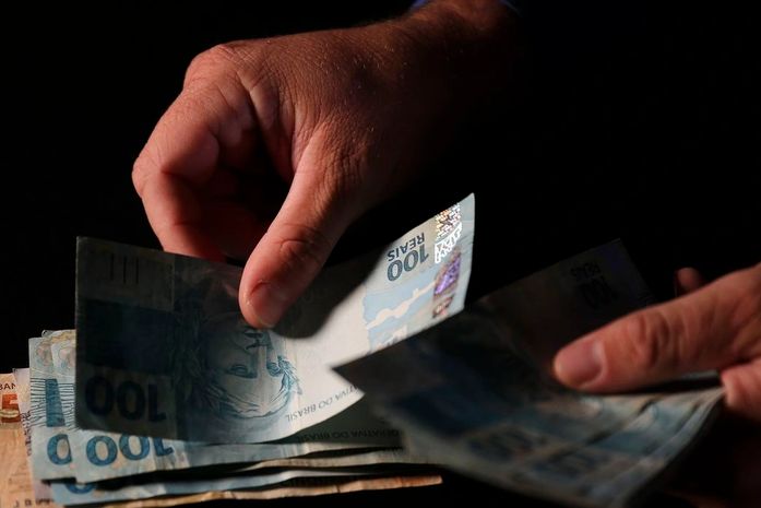 Governo libera saldo do FGTS retido pelo saque-aniversário