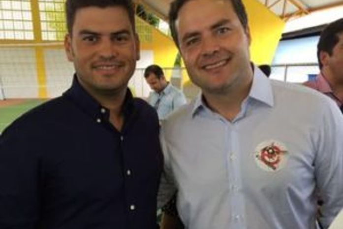 Jairzinho Lira entrega estrada asfáltica em Feira Grande