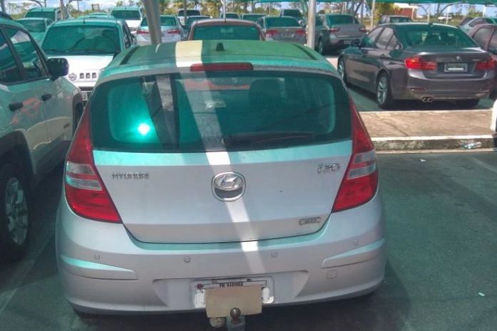 Veículo apreendido por policiais da DRFVC em Aeroporto