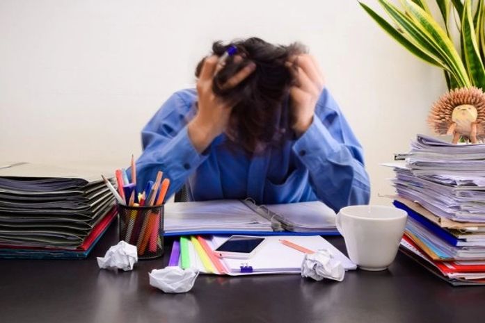 Síndrome de burnout: especialista explica sintomas, causa e tratamento da doença desencadeada pelo estresse crônico no trabalho