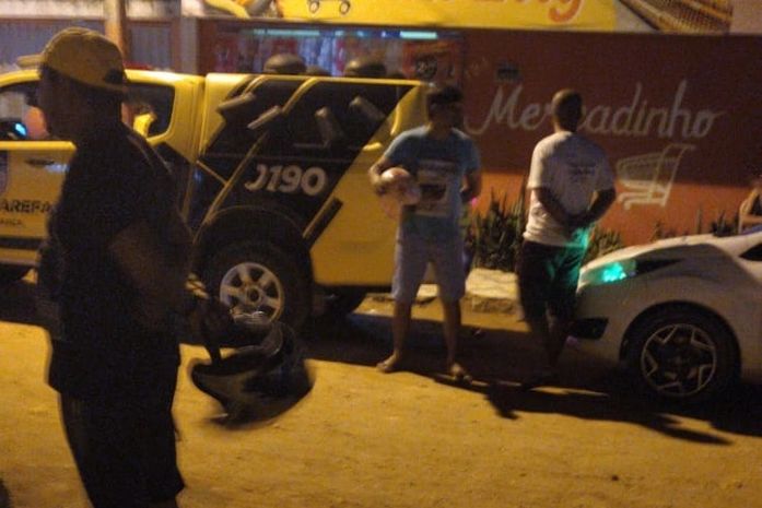 Crime aconteceu dentro de um mercadinho.
