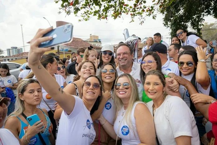 Luciano Barbosa realiza novo adesivaço nos quatro cantos de Arapiraca neste sábado (31)