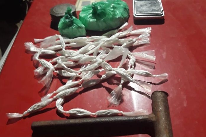 Mulher é presa após substituir esposo na gerencia do tráfico de drogas em Rio Largo