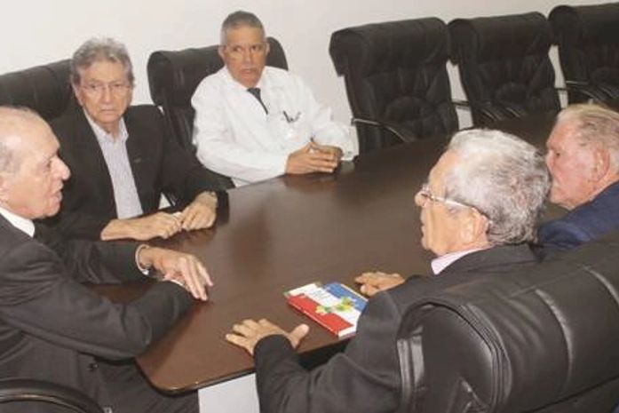Santa Casa e Cesmac firmam parceria em curso para atualizar profissionais e estudantes
