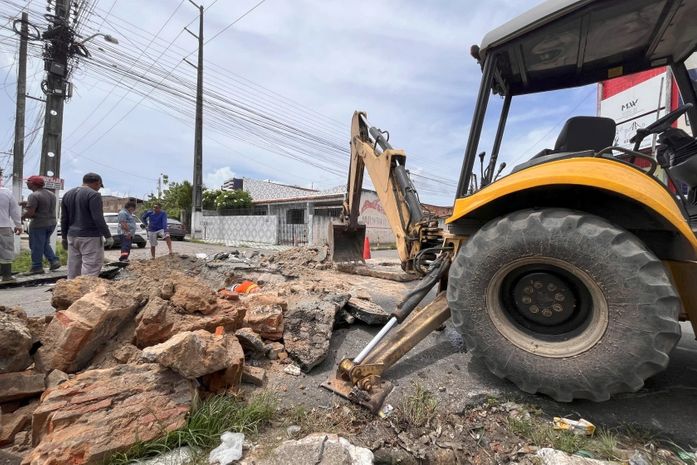 Cruzamento no Pinheiro fica interditado até segunda-feira (26)
