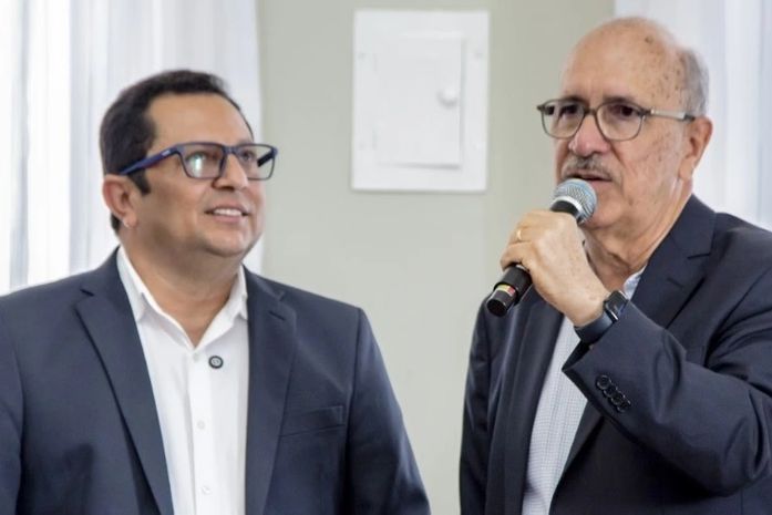 Prefeito Ronaldo Lopes transmite cargo a Valdinho Monteiro e anuncia pacote de obras para Penedo
