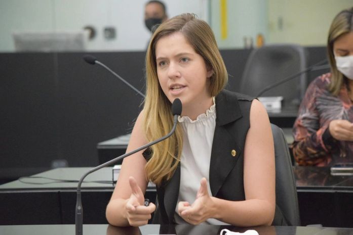 Deputada Cibele Moura