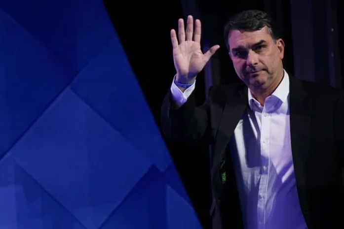 Flávio Bolsonaro, o candidato que derreteu