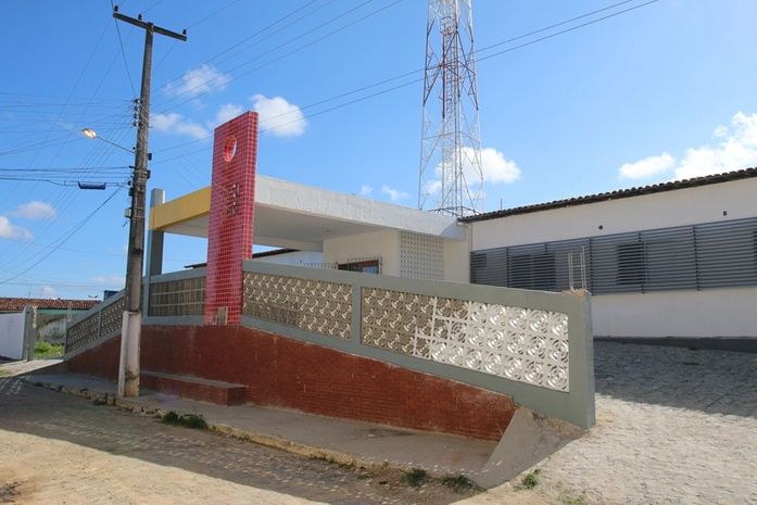 Prefeitura inaugura PSF Terra da Esperança e José Dias e retoma obra de creche