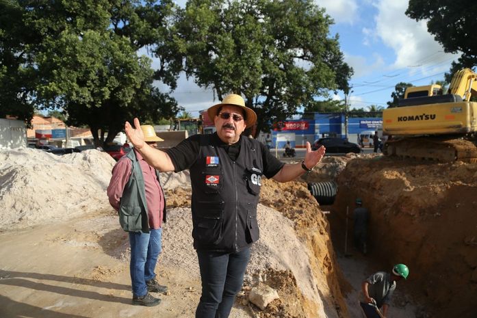 Prefeito Gilberto Gonçalves vistoria obra de drenagem que levará mais qualidade de vida à população