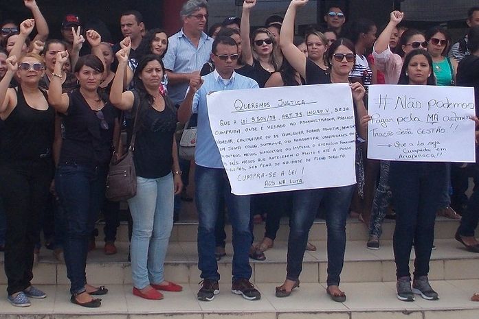 Servidores da Saúde em Arapiraca realizam protesto em razão de demissões ilegais