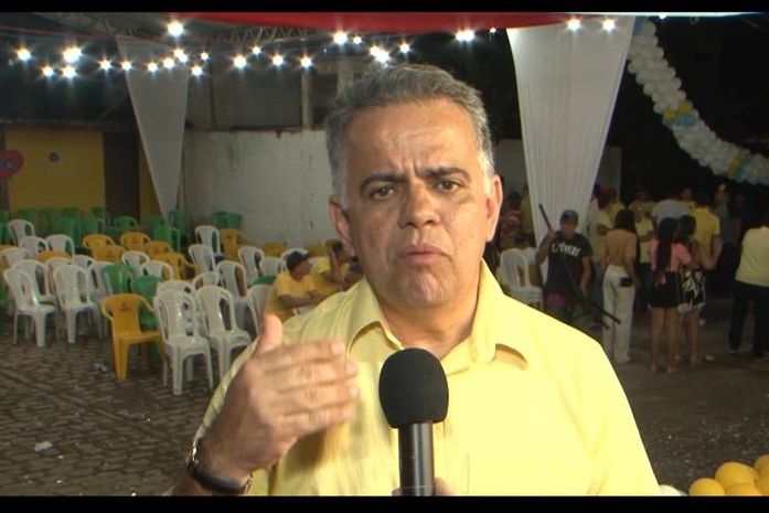 Na cidade que tem mais eleitor que habitante, empresário oficializa candidatura prometendo resgatar a paz e o desenvolvimento