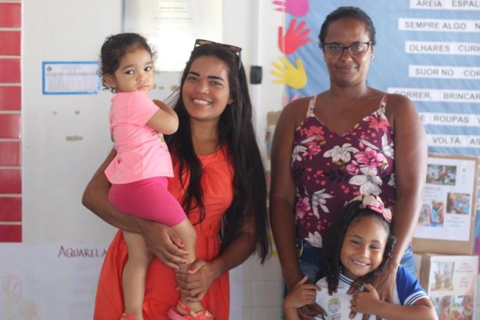 Educação dos filhos abre caminho para autonomia das mães: "rede de apoio"