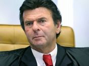 Decisão foi tomada individualmente pelo ministro Fux devido ao período de recesso do Supremo.