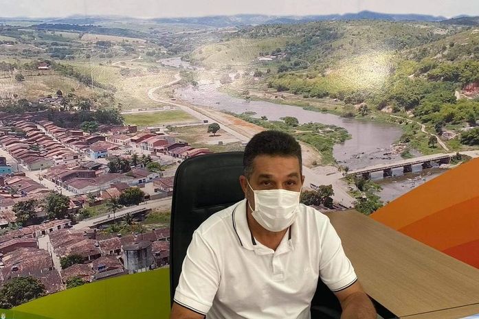 Prefeitura de Branquinha regulamenta pagamento de 13º salário de servidores no mês de aniversário