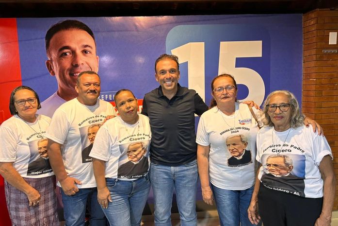 Prefeito Theobaldo Cintra se reúne com romeiros e vereador para planejar Romaria a Juazeiro do Padre Cícero