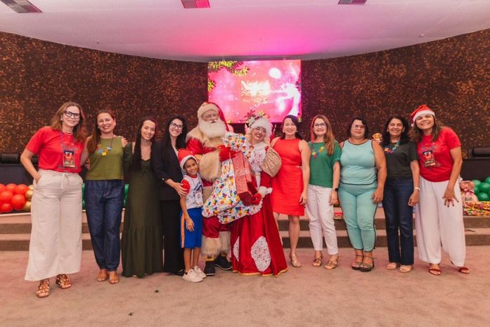 Alunos da Escola Municipal Tradutor João Sampaio participam de Natal Solidário