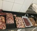 Com 90 kg de carne estragada, frigorífico é interditado em Maceió