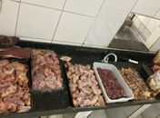 Com 90 kg de carne estragada, frigorífico é interditado em Maceió
