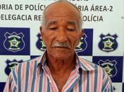 Suspeito é conhecido como "João Coceira".