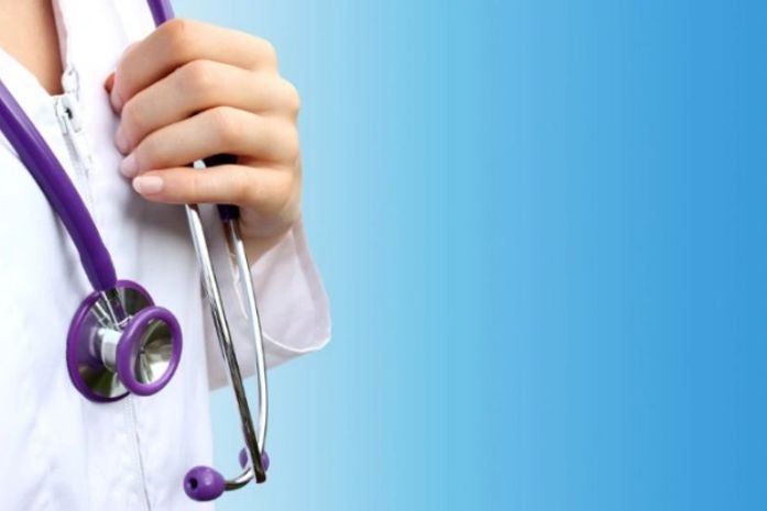 Polícia indicia falsa médica que atendia em Maceió por exercício ilegal da profissão