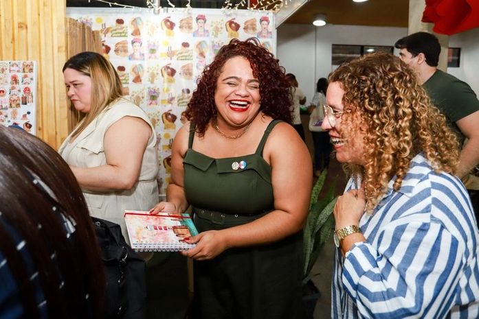 Evento se transforma em vitrine para arte feita por mulheres