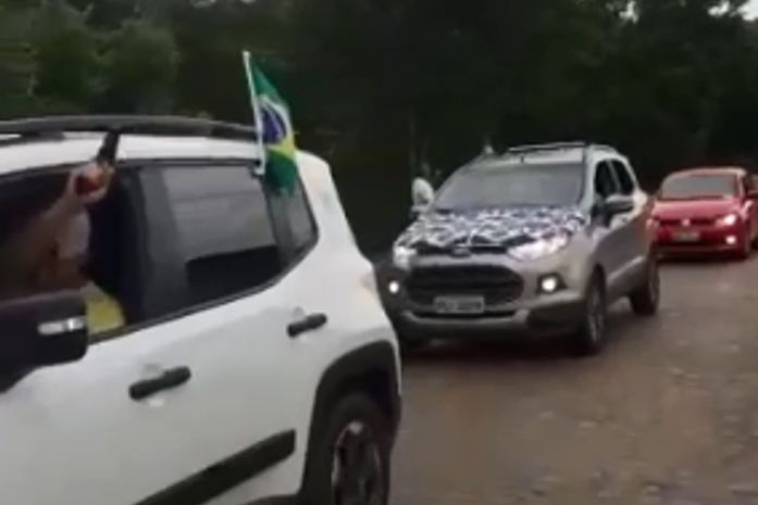 Secretário de Segurança determina prisão de guarda municipal que efetuou disparo durante ato pró-voto impresso no interior de AL; veja vídeo