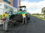 Corredores de tráfego em Arapiraca recebem melhorias de recapeamento e novo asfalto