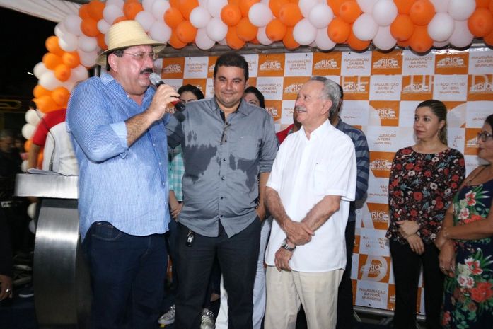 Prefeito Gilberto Gonçalves entrega a Feira de Rio Largo moderna e de primeiro mundo