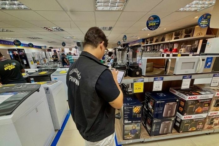 Procon Maceió orienta consumidores sobre compras seguras na Best Friday