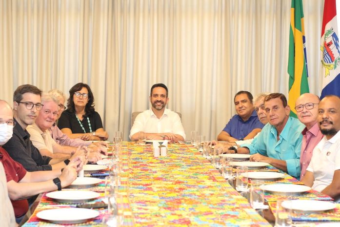 Paulo Dantas recebe membros da Engenharia para discutir demandas das categorias