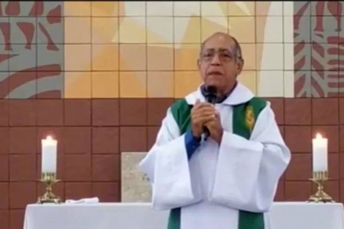 Padre deseja morte de fiéis que não vão à missa por medo da Covid-19