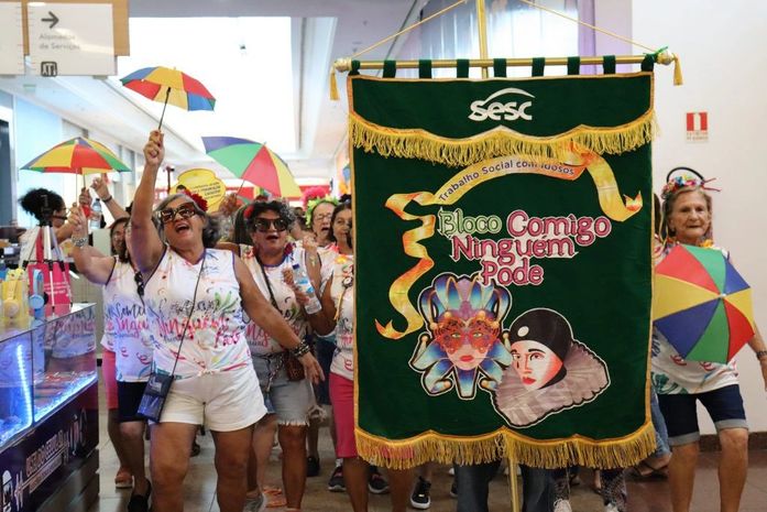 Bloquinhos de Carnaval animam corredores do Arapiraca Garden Shopping