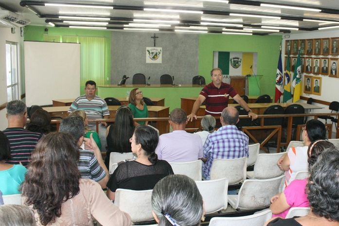 Servidores do legislativo de Arapiraca realizam assembleia por reajuste