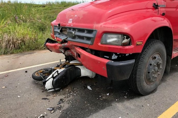 Motociclista morreu na colisão