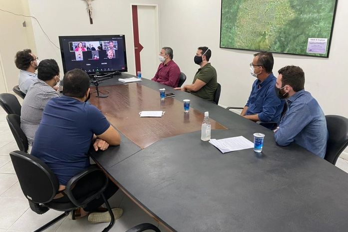 Teófilo participa de videoconferência sobre construção do Hospital de Amor de Arapiraca