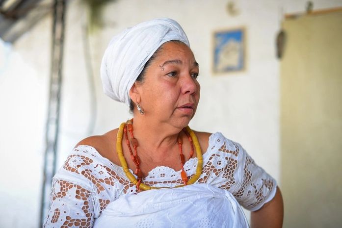 Igreja Evangélica doa onze mil reais para reconstrução do barracão de Terreiro de Candomblé.