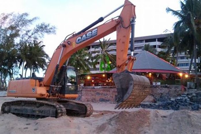 Obras de contenção costeira nas praias de Ponta Verde e Jatiúca estão sendo realizadas