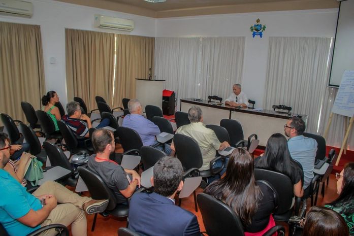 Procuradoria Geral do Município orienta gestores e servidores da Prefeitura de Penedo