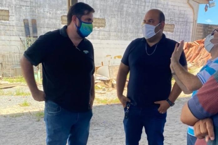 Após fiscalização de Leonardo Dias, unidades começam a receber materiais guardados em almoxarifado