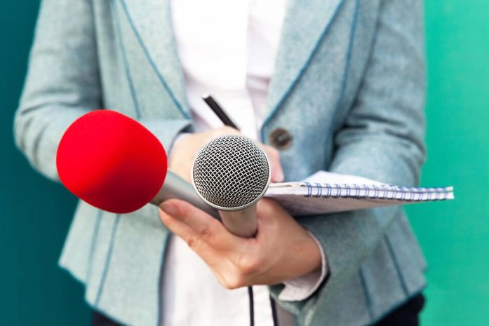 Mais de 120 jornalistas são agredidos ao cobrir as eleições de 2018