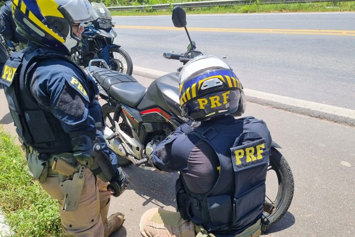 PRF prende homem por adulteração de elemento identificador veicular, em Maceió