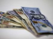 Dólar se aproxima de R$5,80 após decisão de Fachin