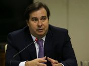 Maia estuda 1º turno da eleição para 15 de novembro ou 6 de dezembro