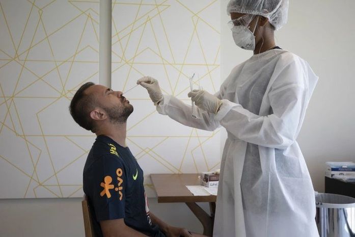 Segundo ministro, exames RT-PCR e possíveis atendimentos médicos serão realizados na rede particular