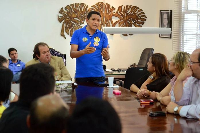 Júlio Cezar apresenta propostas para a Saúde no Hospital do Açúcar