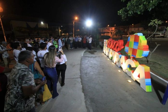 Prefeitura e Lojas Guido apresentam totem "Eu amo Arapiraca"
